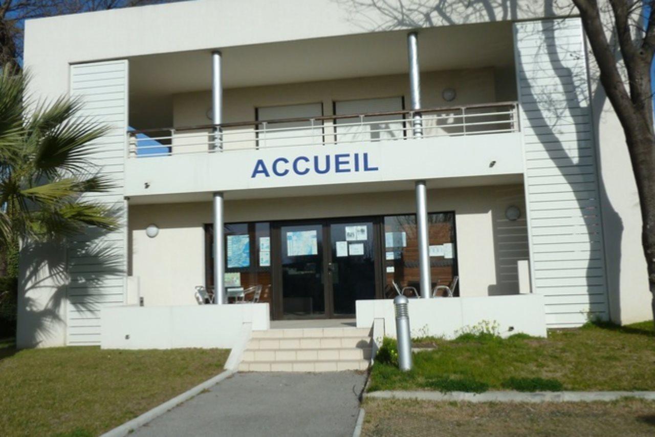 Vacanceole - Residence Carre Marine Mandelieu Exteriör bild